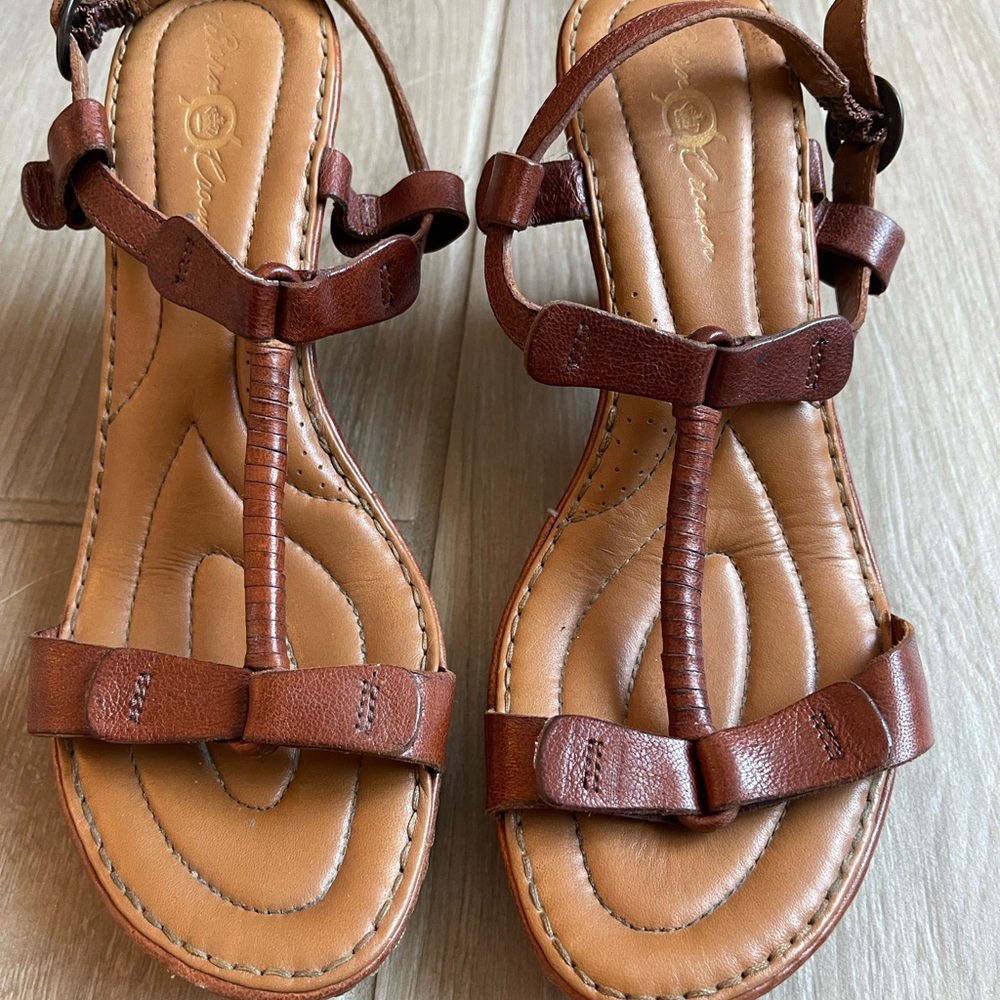 Baltic Borne Crown Elegant Brown Leather Heeled Sandals - Picture 2 of 9